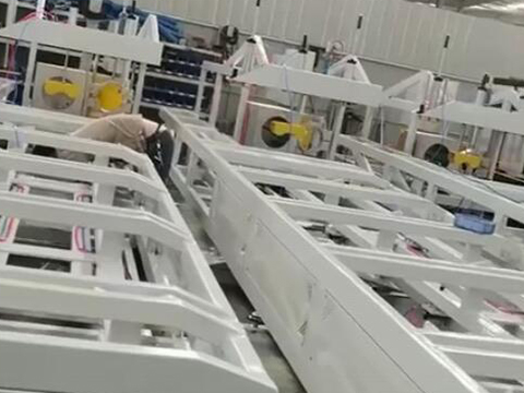 扩口机